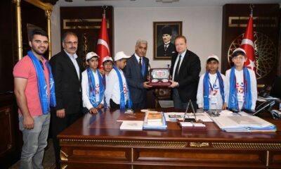 Vali Yavuz, Şanlıurfalı Öğrencileri Makamında Ağırladı