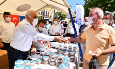 Başkan Zorluoğlu’ndan Hemşehrilerine Aşure İkramı