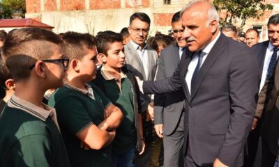 İhtiyaç Sahibi Öğrencilere Tablet Desteği