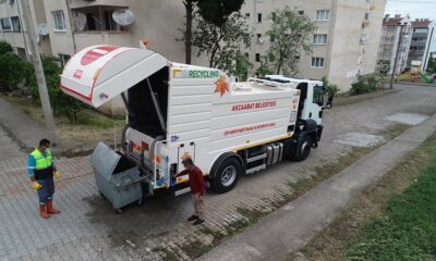 Trabzon -Akçaabat’ta Çöp Konteynerleri Yıkanarak Dezenfekte Ediliyor