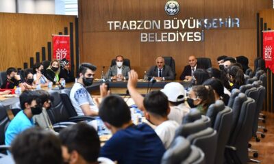 Erzincanlı Öğrenciler Başkan Zorluoğlu İle Buluştu