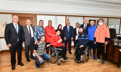 Başkan Zorluoğlu Şampiyon Kardeşleri Ağırladı