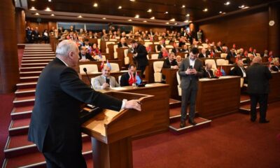Büyükşehir Belediye Meclisinden Duygusal Veda