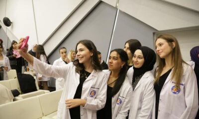 Avrasya Üniversitesi Beyaz Önlük Giyme Töreni Düzenledi